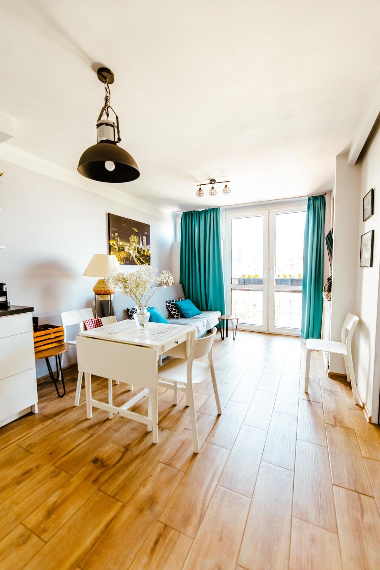 Bright 14Th Floor Central Home With Balcony & Views Варшава Экстерьер фото