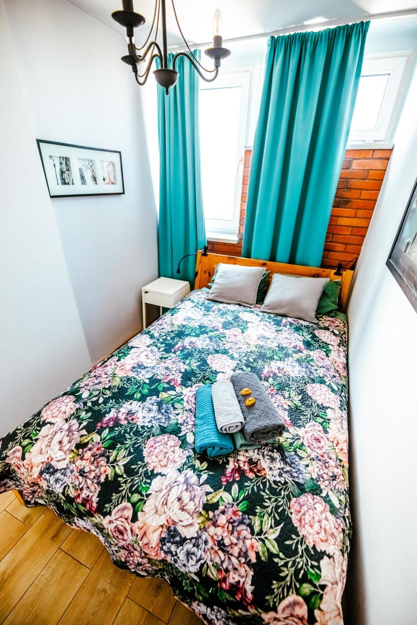 Bright 14Th Floor Central Home With Balcony & Views Варшава Экстерьер фото