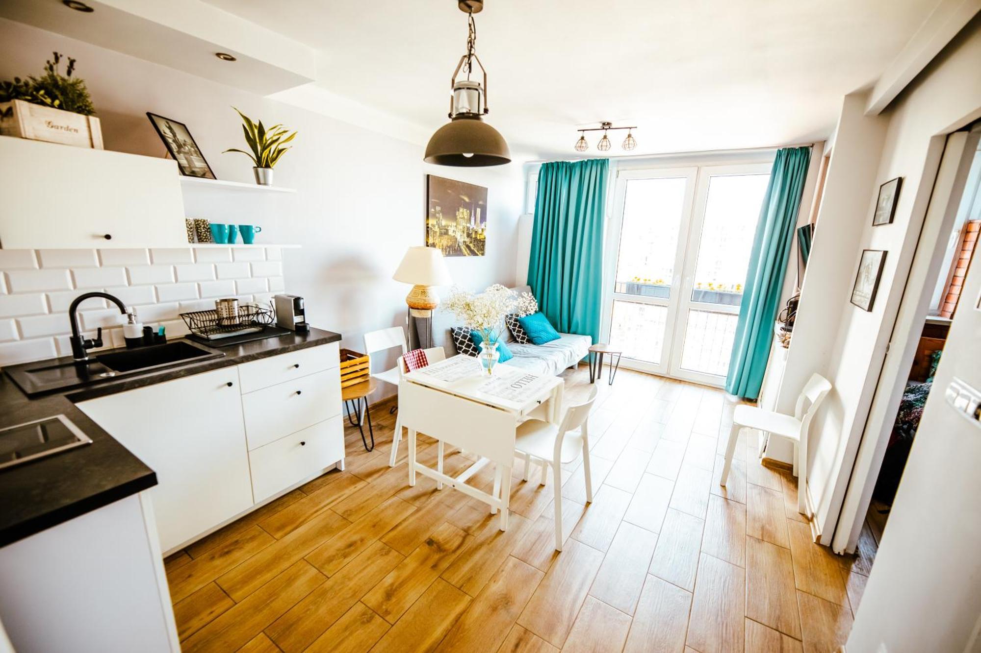 Bright 14Th Floor Central Home With Balcony & Views Варшава Экстерьер фото