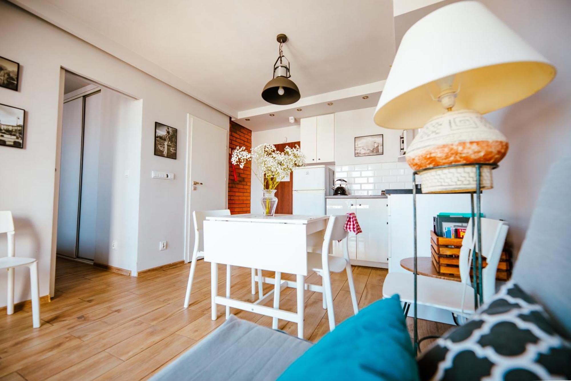 Bright 14Th Floor Central Home With Balcony & Views Варшава Экстерьер фото